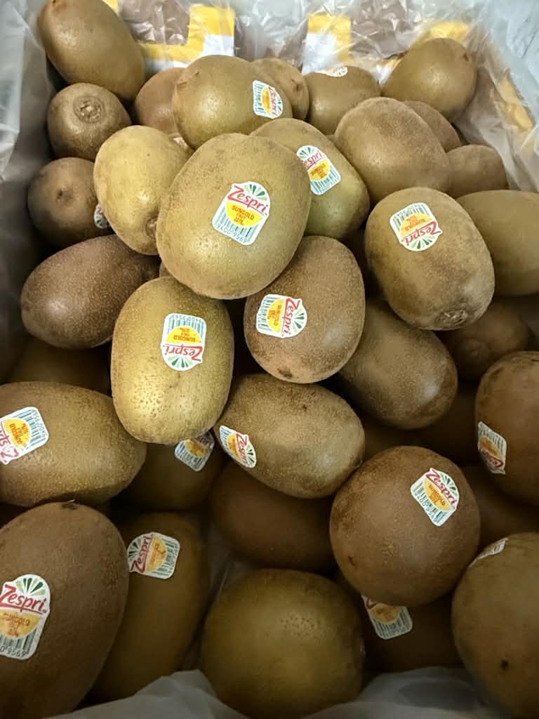 Dostępne owoce i warzywa premium